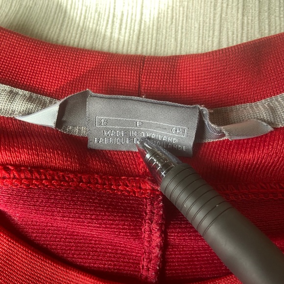 Men’s Small Red Nike athletic T-shirt - Picture 5 of 5